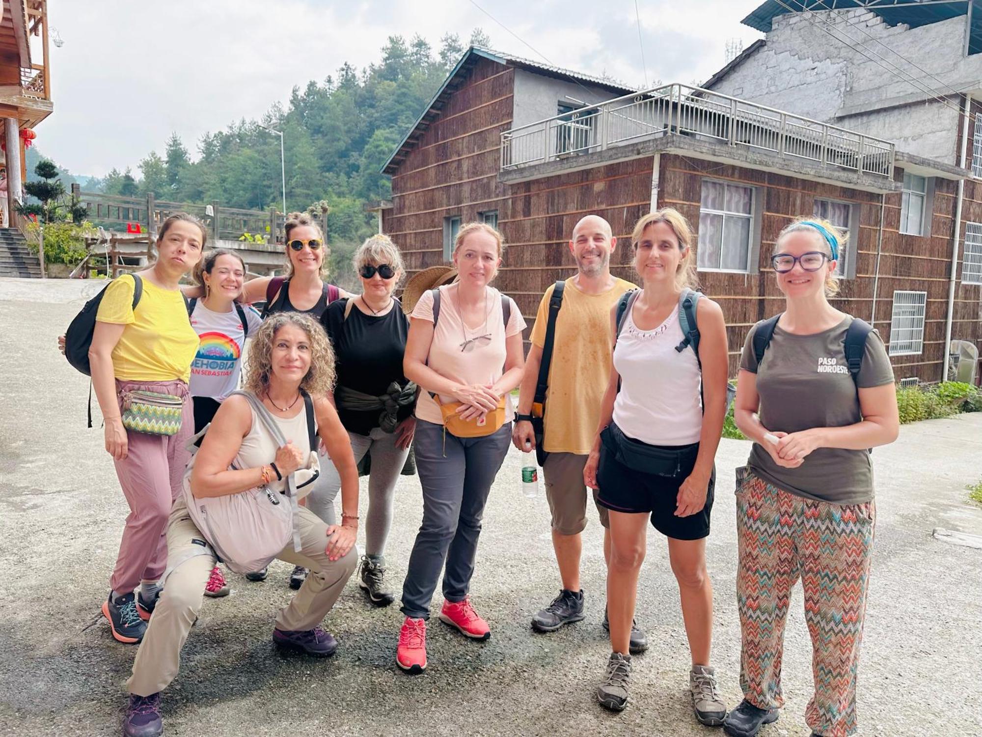 Tongfu Inn Жангжиаже Екстериор снимка