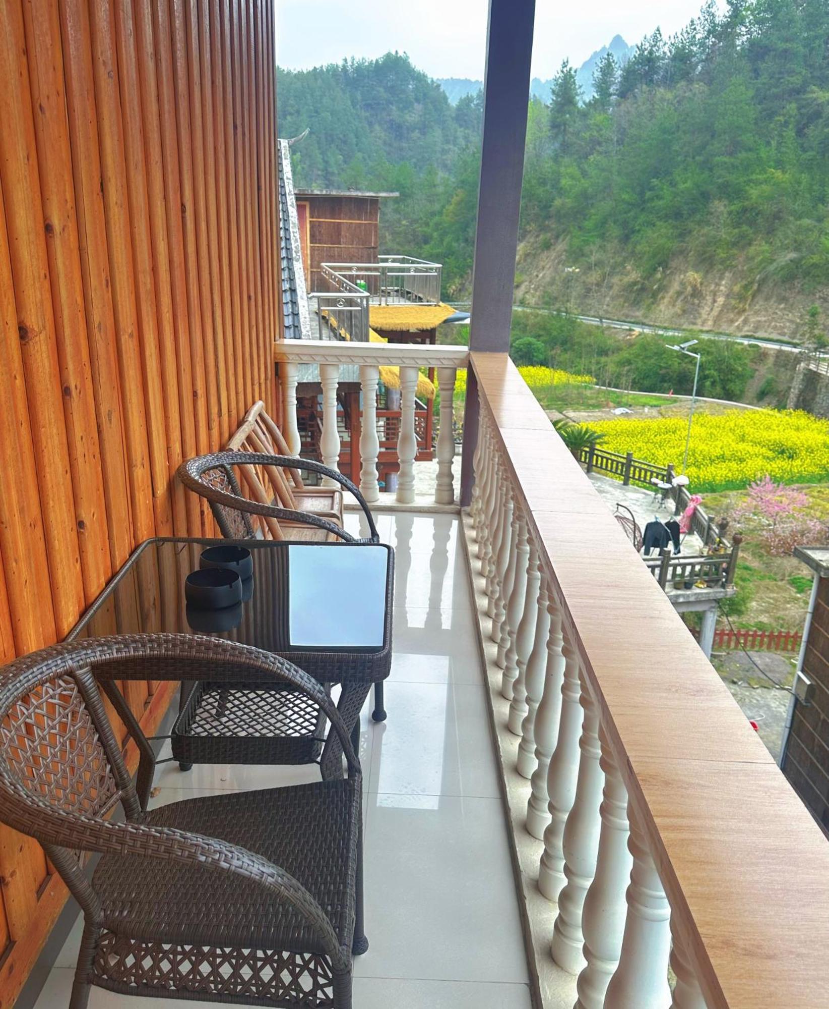 Tongfu Inn Жангжиаже Екстериор снимка